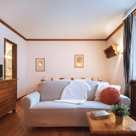 Guesthost - Cortina Heart Retreat With Parking Cortina d'Ampezzo