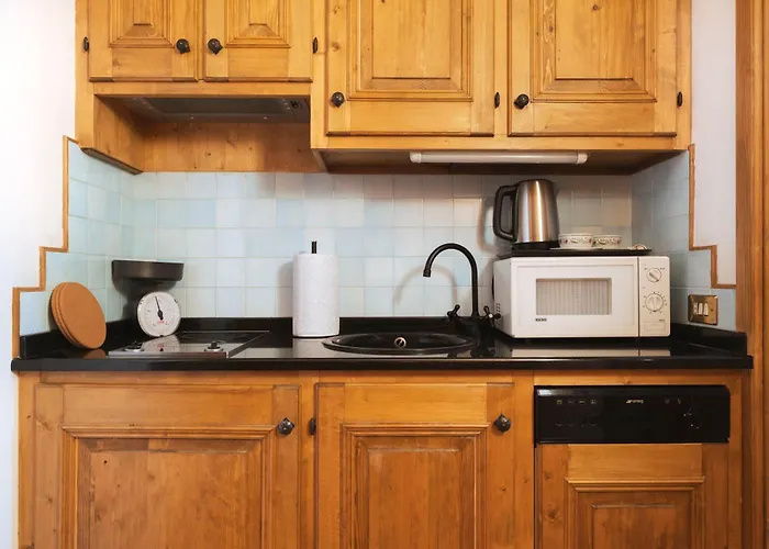 Guesthost - Cortina Heart Retreat With Parking * Cortina d'Ampezzo