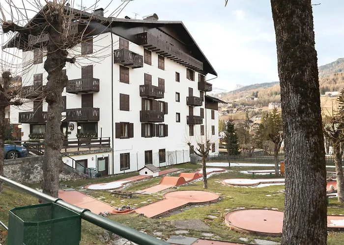 Guesthost - Cortina Heart Retreat With Parking Apartment *